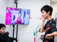 JackeyLove在DWG比赛中险胜，重返赛场引发热议！(刀塔自走棋战士)-开云综合入口