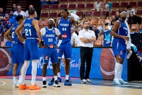 关于清晨布鲁克林篮网调整名单以备全明星赛，造点机会环节打磨，气氛紧张，赛程密集仍需轮换的信息-开云